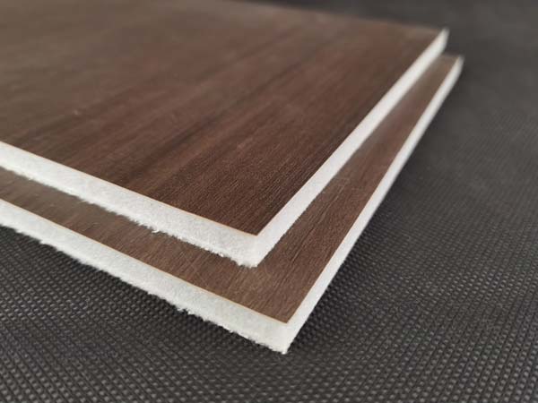 CFRTP材料的成(cheng)型工藝與熱固(gù)性複合材料的(de)成型工藝不同(tong)之處