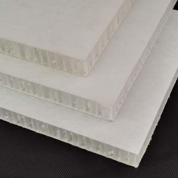 連(lián)續纖維增強熱塑(su)性複合材料在汽(qi)車領域的應用(圖(tu)1)