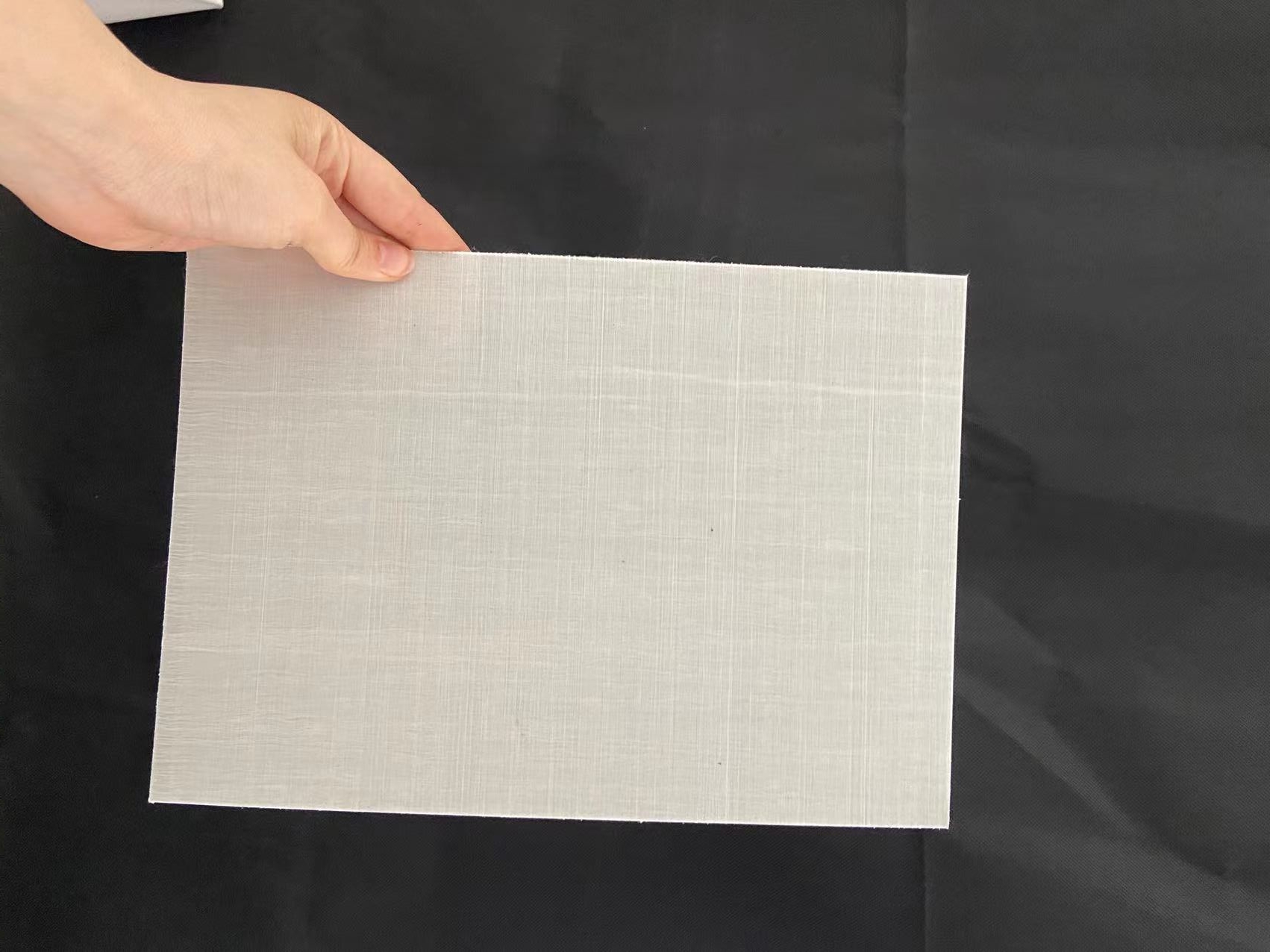 CFRT合片實心(xin)闆—可做汽(qì)車輕量化(hua)熱塑性複(fu)合材料